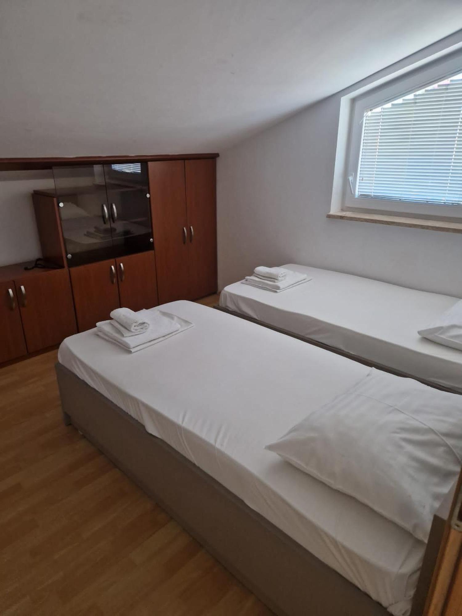 Apartments Peris Resort Новаля Екстериор снимка